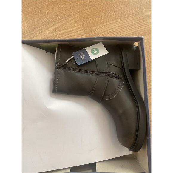 New Universal Thread Women's Connor Harness Buckle Ankle Boots Brown 9.5 - Picture 5 of 8